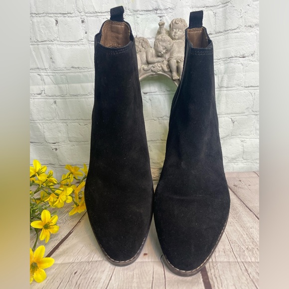 White Mountain Women’s HAMMOND Black Suede Leather Ankle Boot 10M With Box - Picture 2 of 10